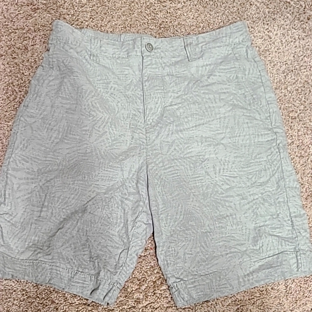 Roundtree & Yorke men's flat front palm print shorts
